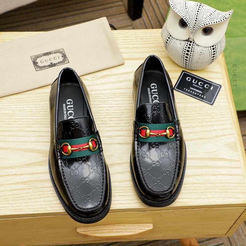 G*u*i leather shoes